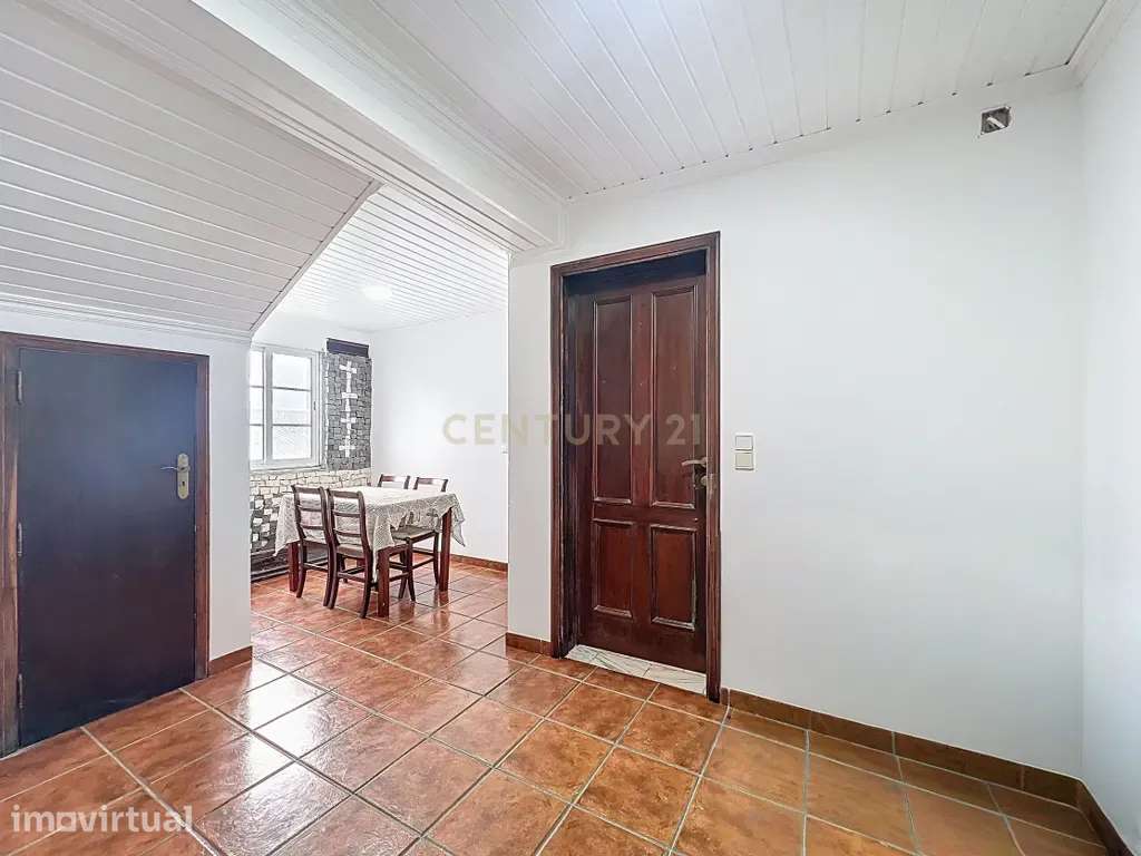 Apartamento T1 + 1 no Centro Histórico – Ideal para Viver ou Investir - Grande imagem: 2/18
