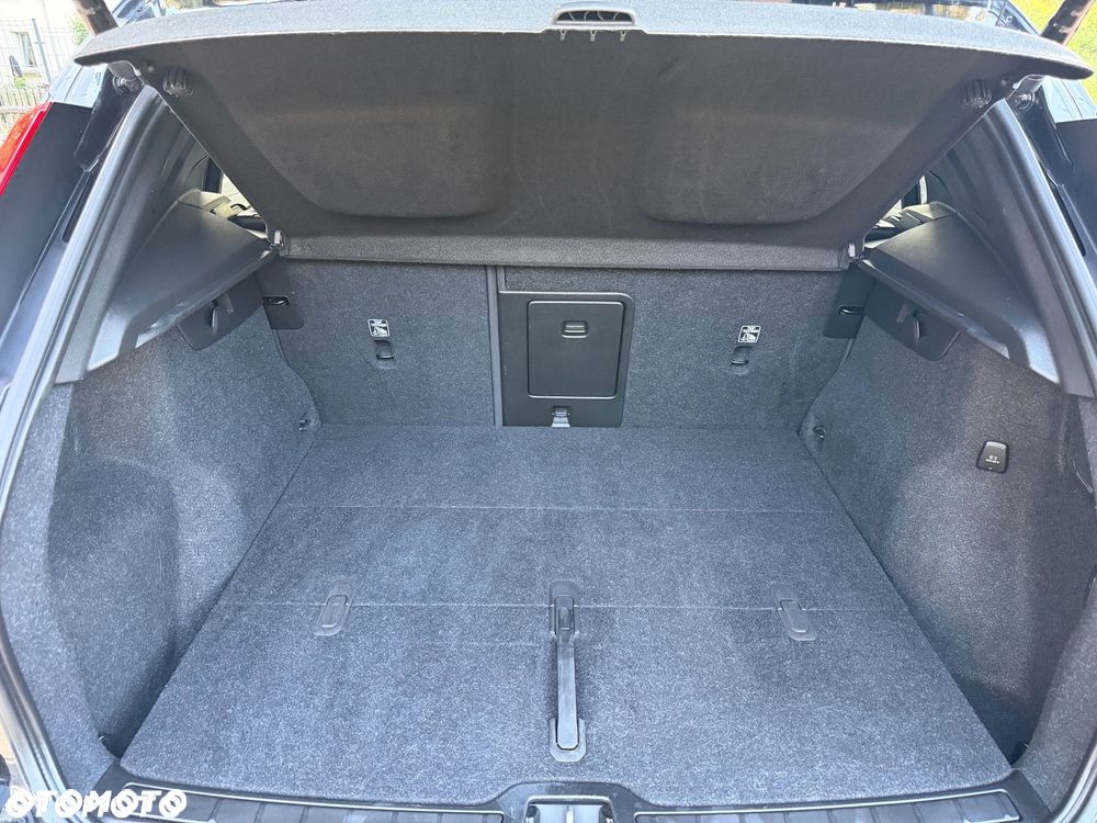 Volvo XC 40 B3 Plus Bright - 14