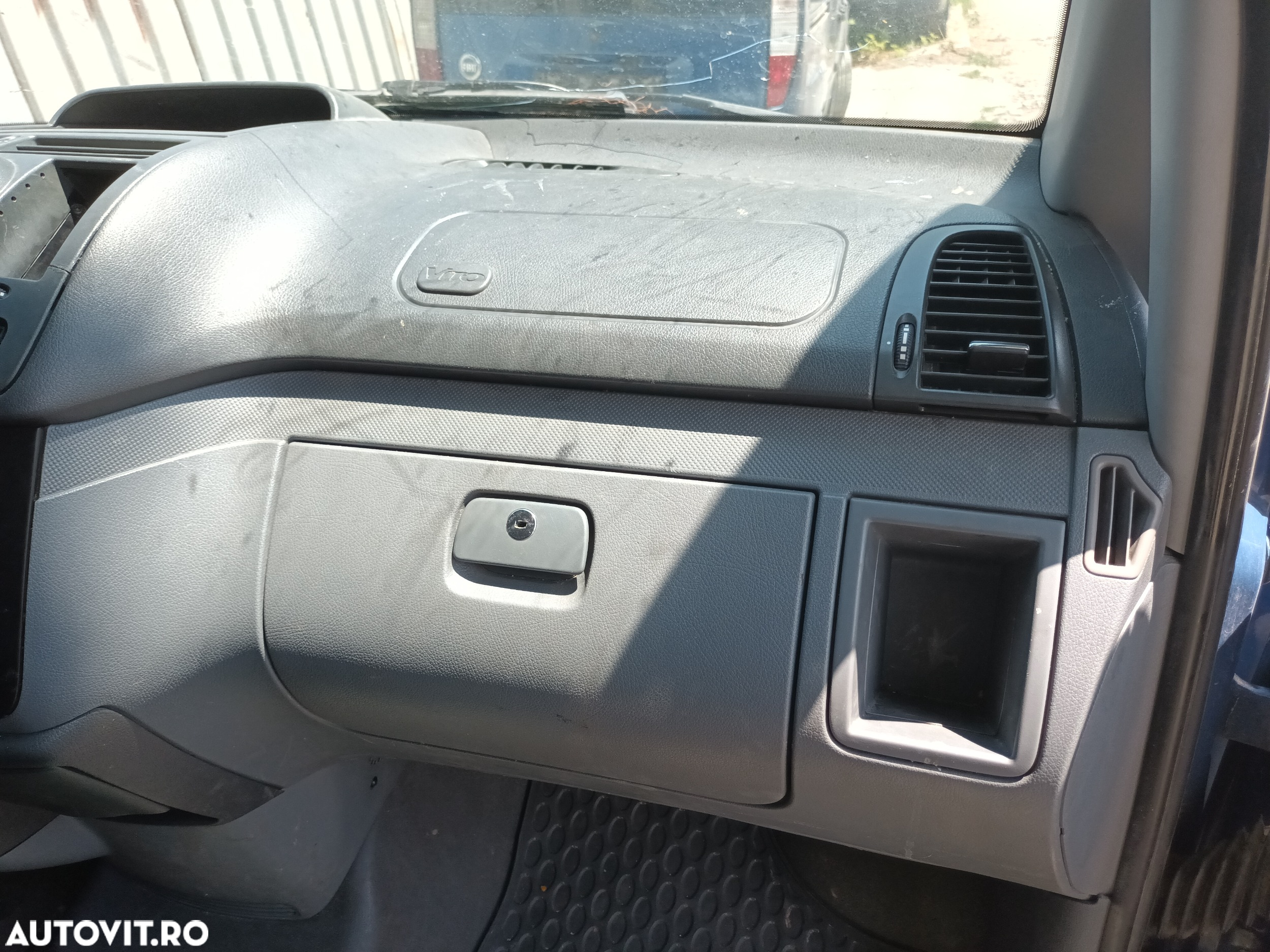 Dezmembrari  Mercedes-Benz VITO / VIANO (W639)  2003  > 2014 115 CDI - 10