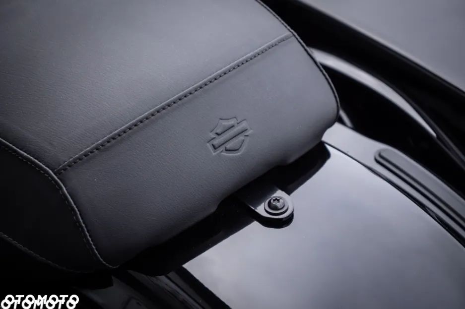 Harley-Davidson Touring Road Glide - 15