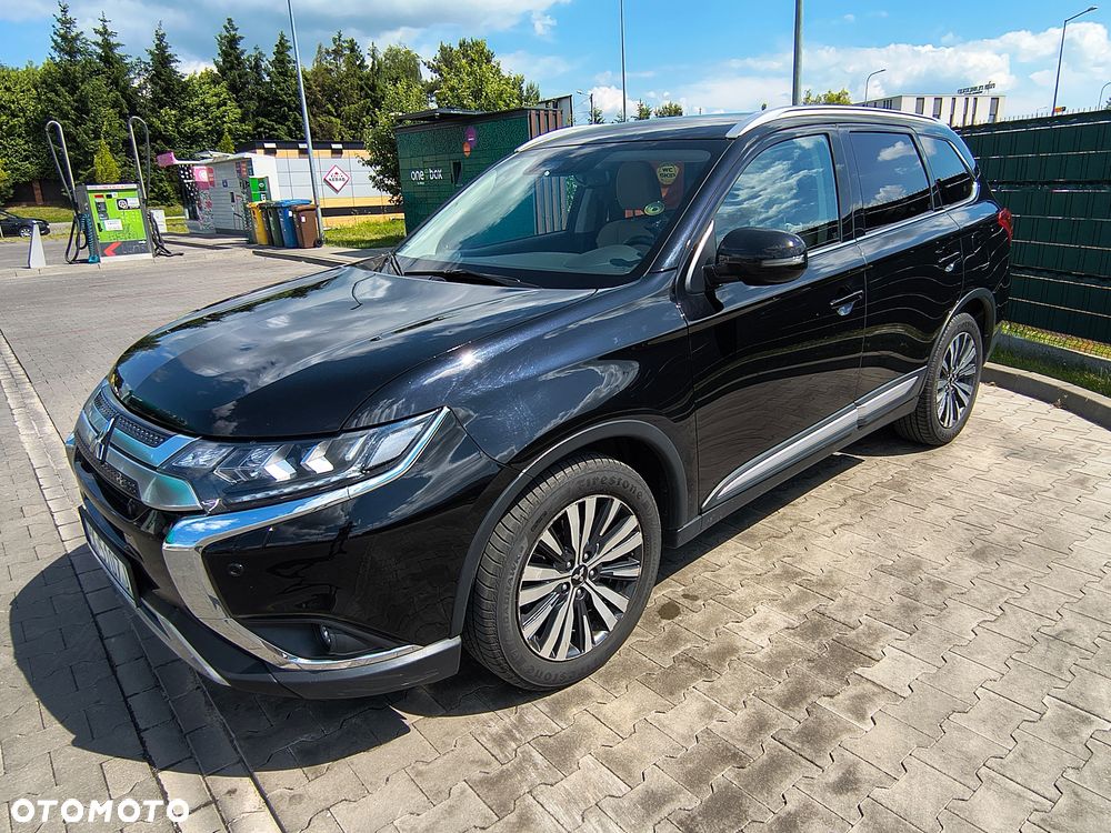 Mitsubishi Outlander 2.0 Instyle + 4WD CVT - 1