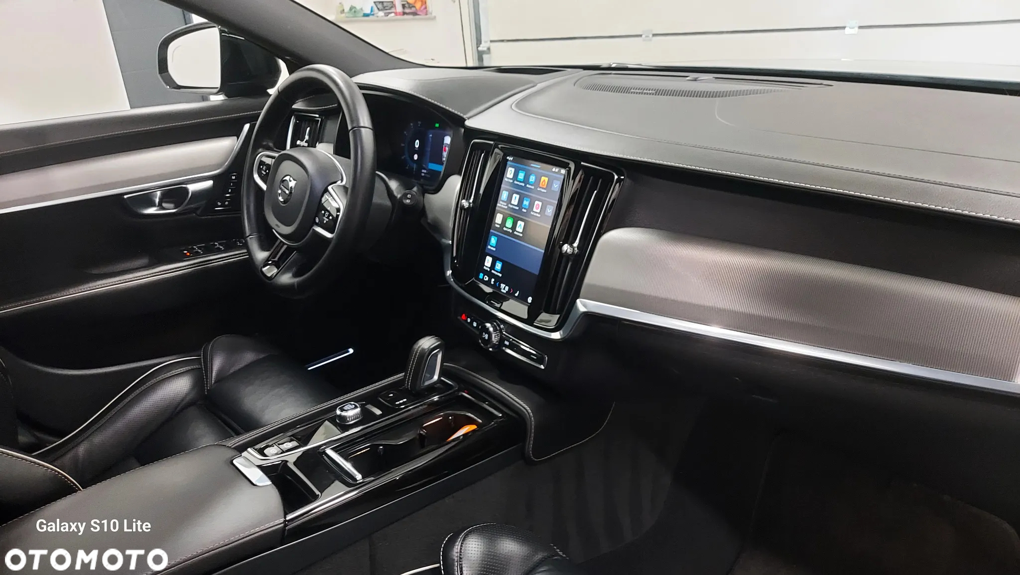 Volvo V90 T8 Twin Engine AWD R Design - 40