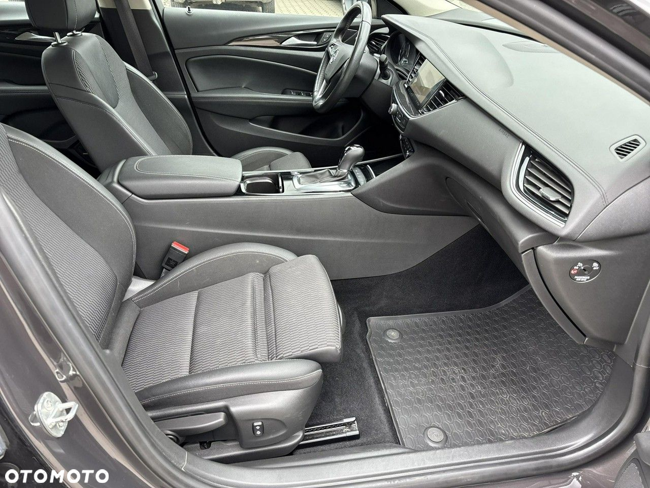 Opel Insignia 2.0 T Business Elegance S&S - 18