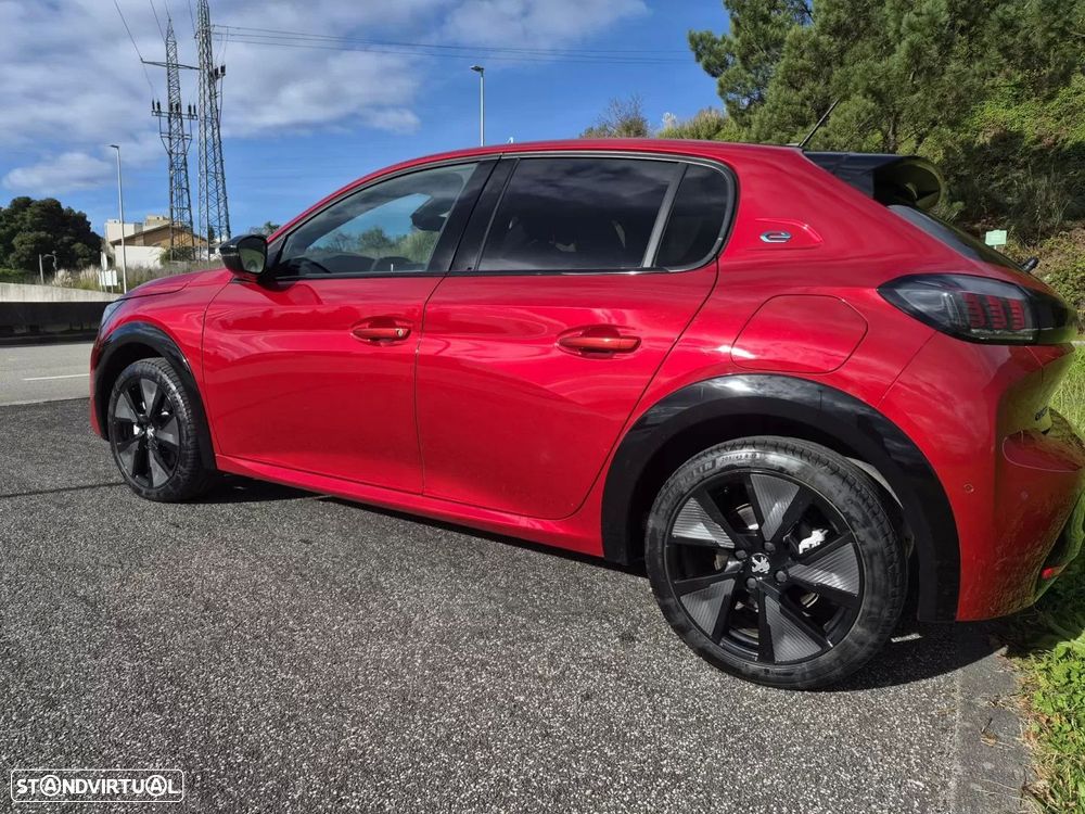 Peugeot e-208 50 kWh GT - 11