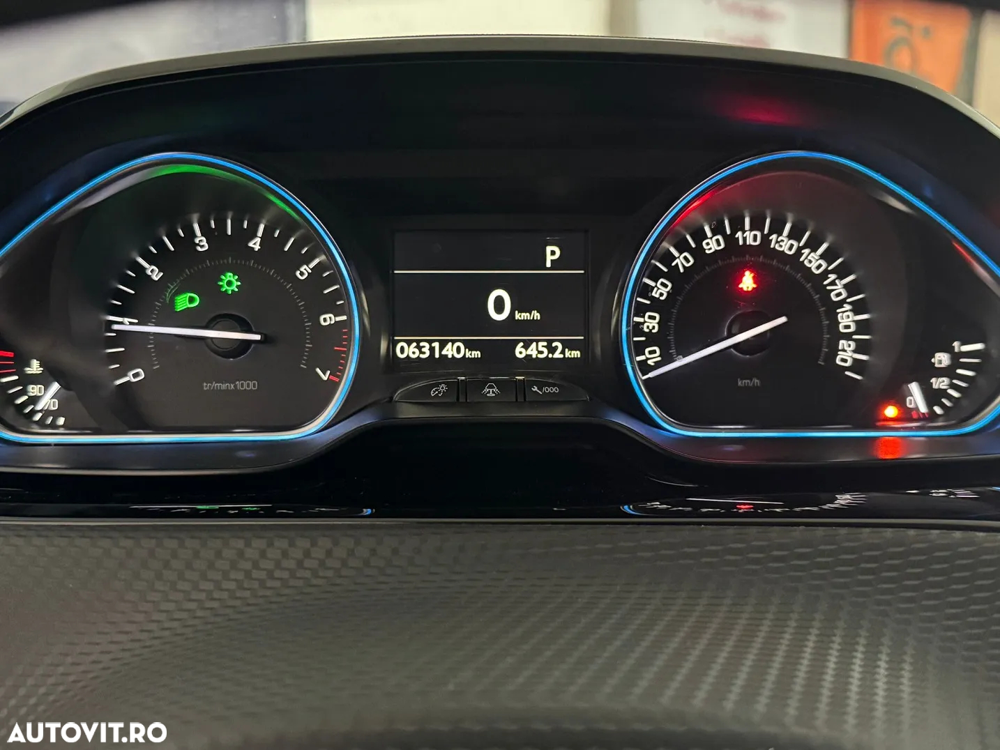 Peugeot 2008 1.2 PureTech Turbo EAT6 S&S GT-Line - 12