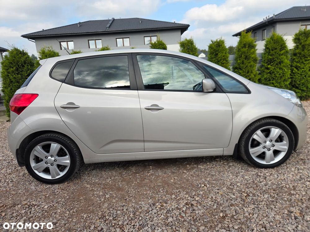 Kia Venga 1.6 CRDi 128 Edition 7 - 13