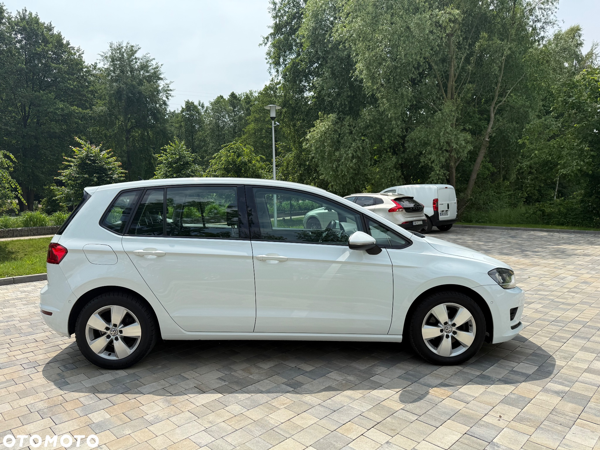 Volkswagen Golf Sportsvan 1.2 TSI (BlueMotion Technology) DSG Comfortline - 30