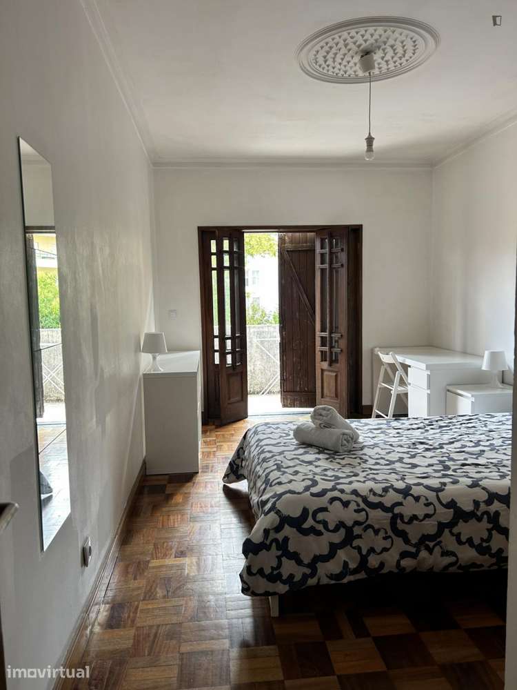 Quarto - localizado em Paranhos Porto - Grande imagem: 4/30