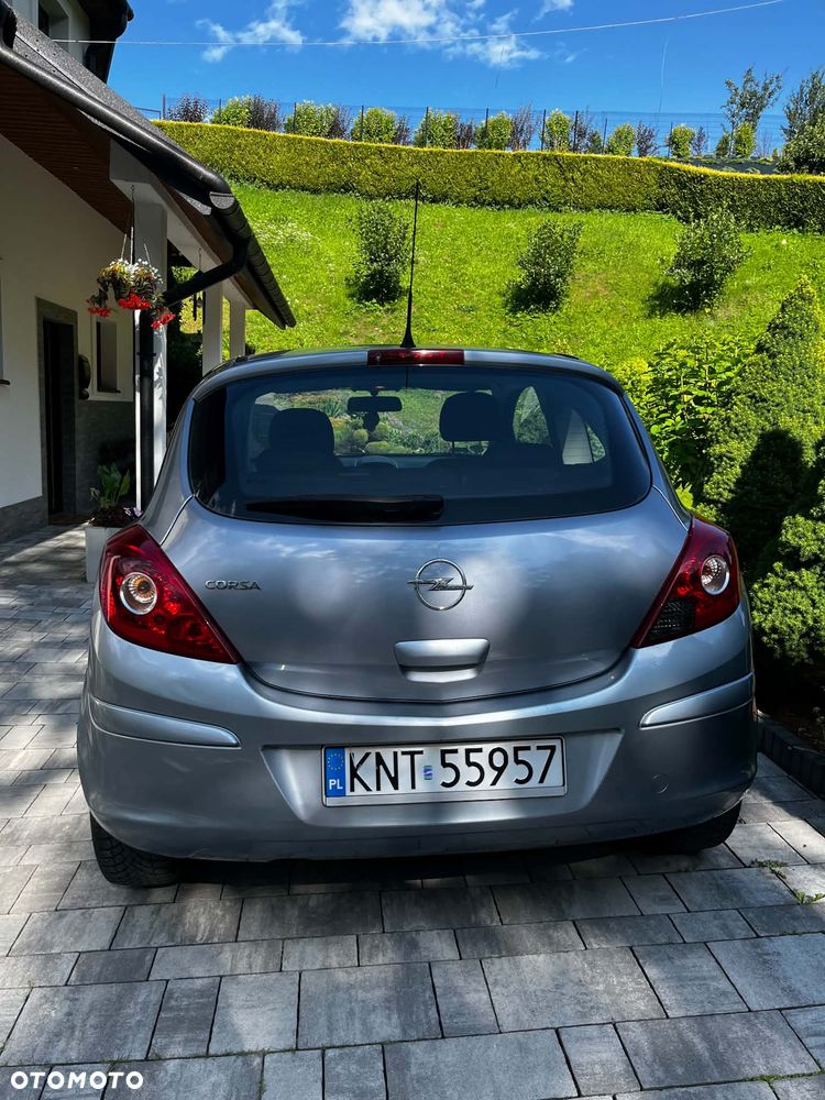 Opel Corsa 1.2 16V Essentia - 3