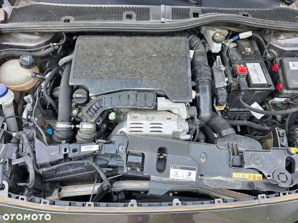 Peugeot 208 PureTech 130 EAT8 Allure - 8