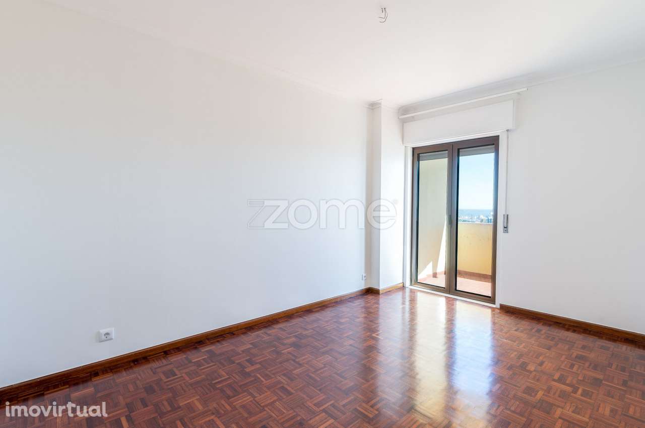 T3 c/ garagem e vista Rio - Penha de França - Grande imagem: 4/34