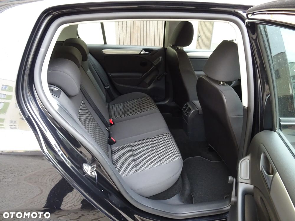 Volkswagen Golf 1.6 TDI DPF BlueMotion - 8