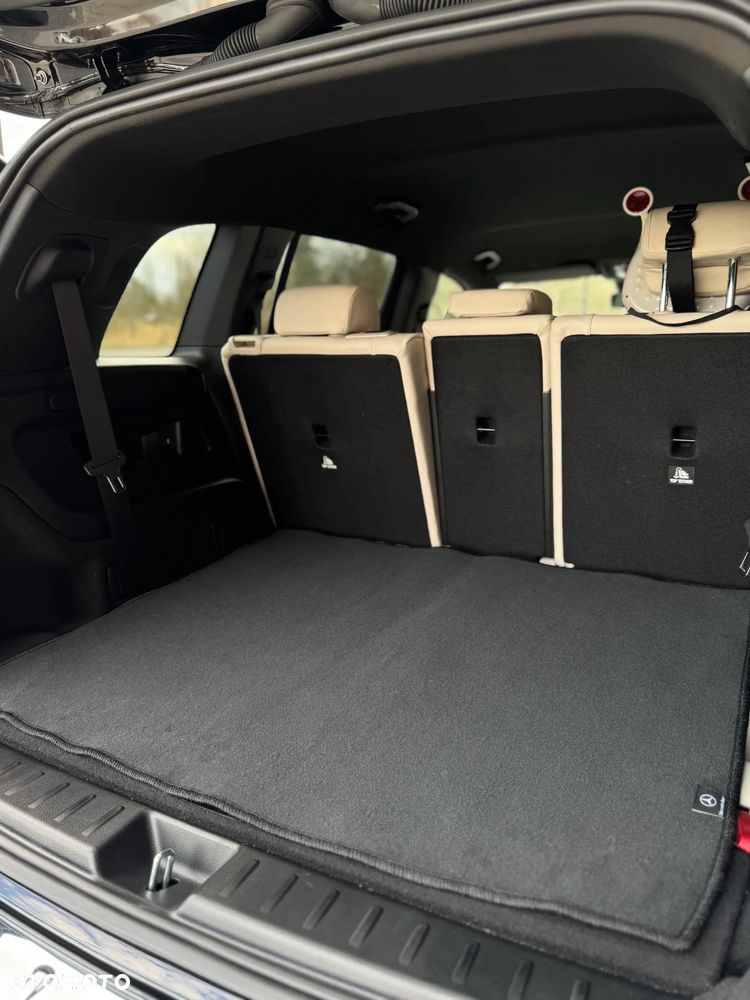 Mercedes-Benz GLB - 30