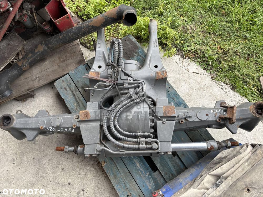 Fendt 828 Obudowa Osi Łuk Osi 755/137 F835300020180 F835300020160 E835300020012 - 1