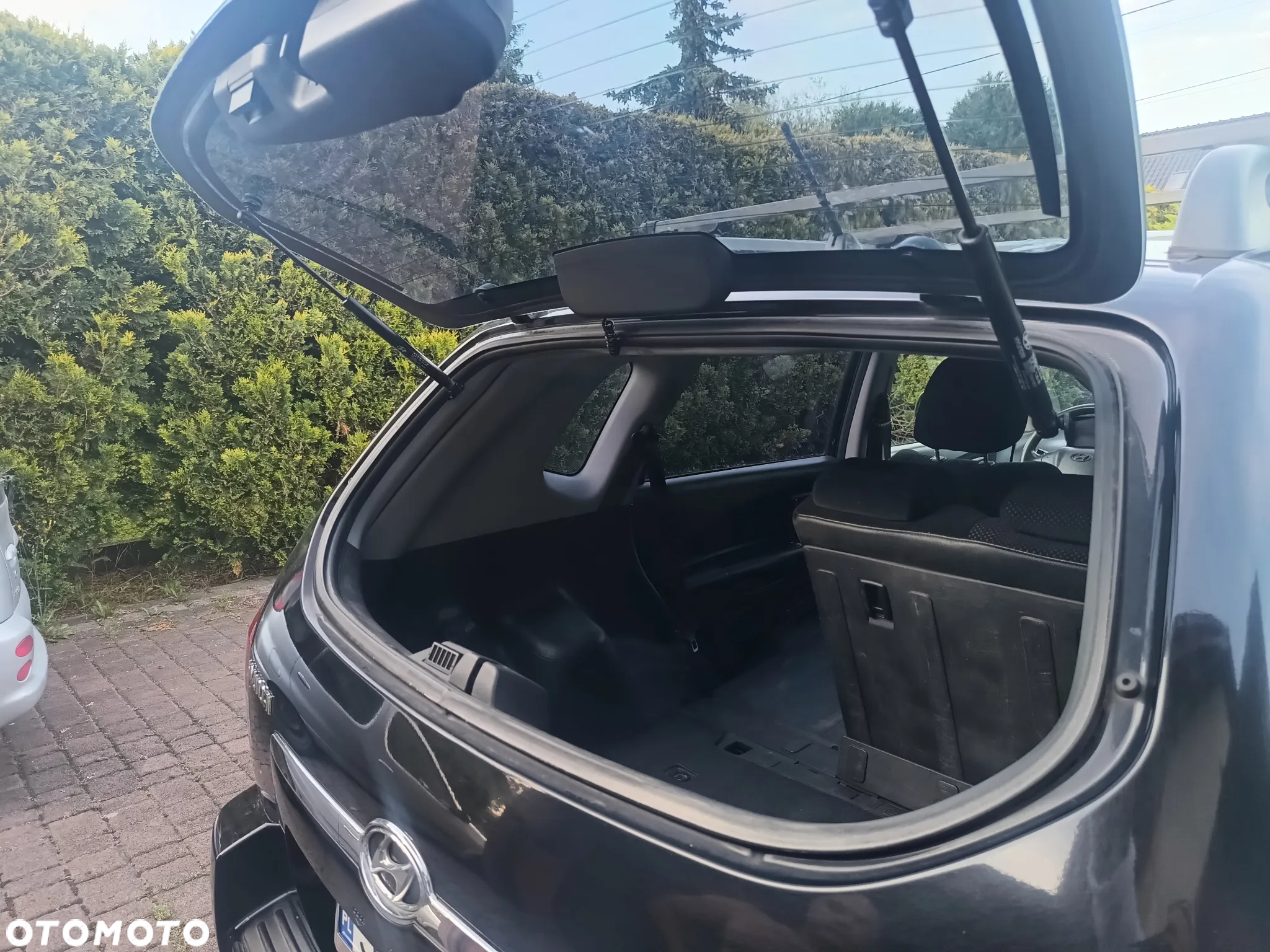 Hyundai Tucson 2.0 Comfort 2WD - 25