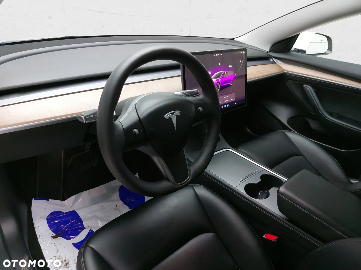 Tesla Model 3 Long Range AWD - 9