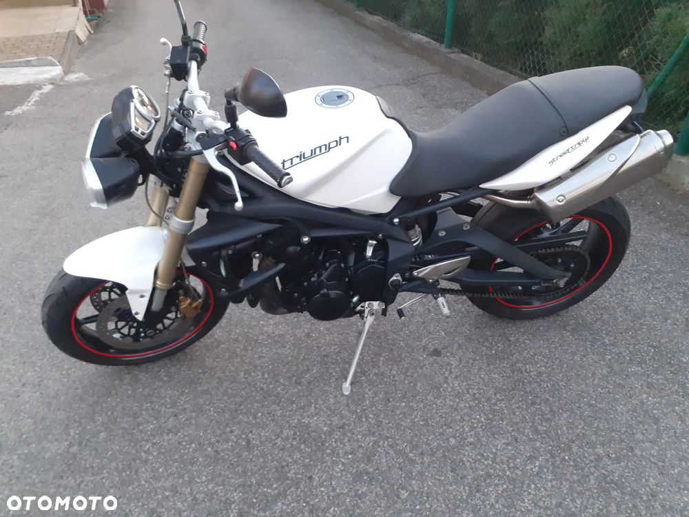 Triumph Street Triple - 29