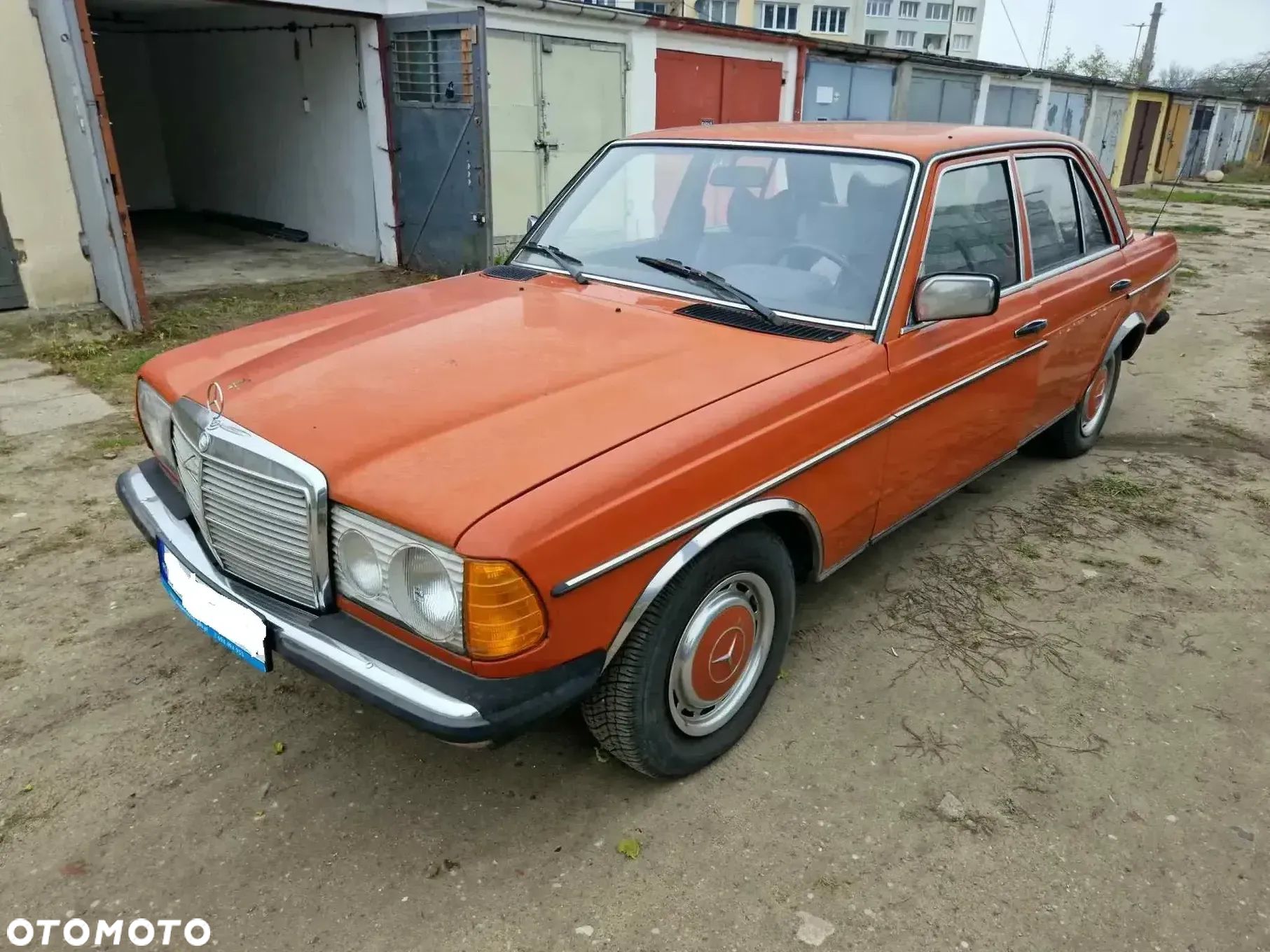 Mercedes-Benz W123 - 1