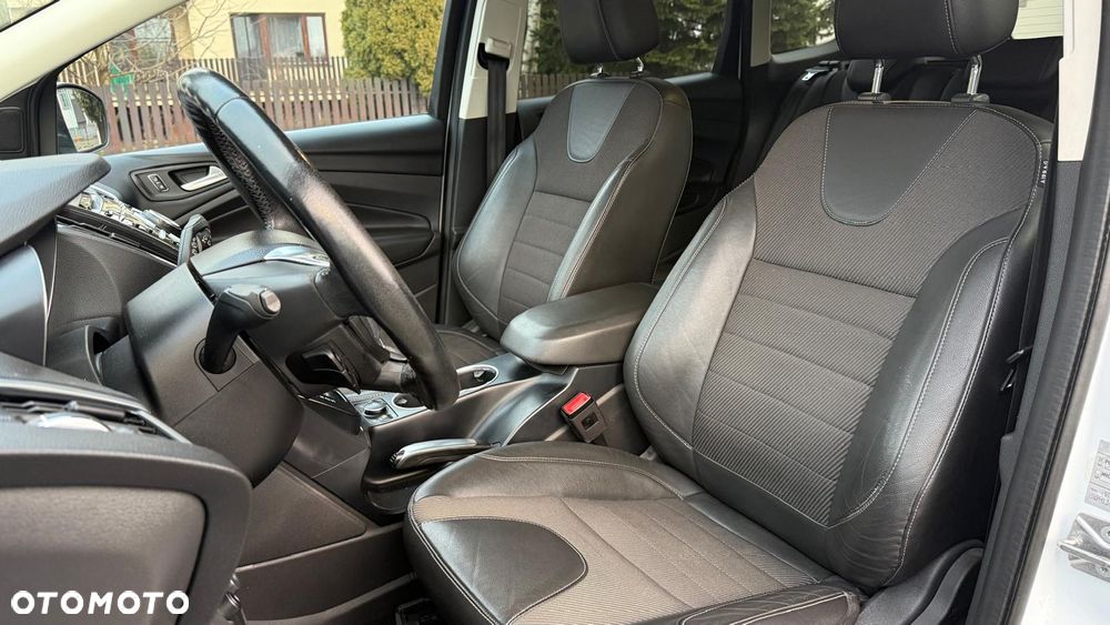 Ford Kuga 2.0 TDCi 4x4 Titanium - 22