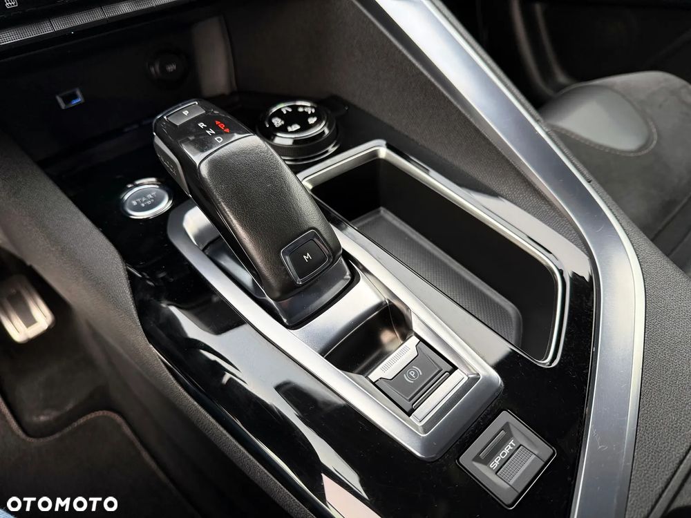 Peugeot 3008 BlueHDi 180 Stop & Start EAT6 GT - 32