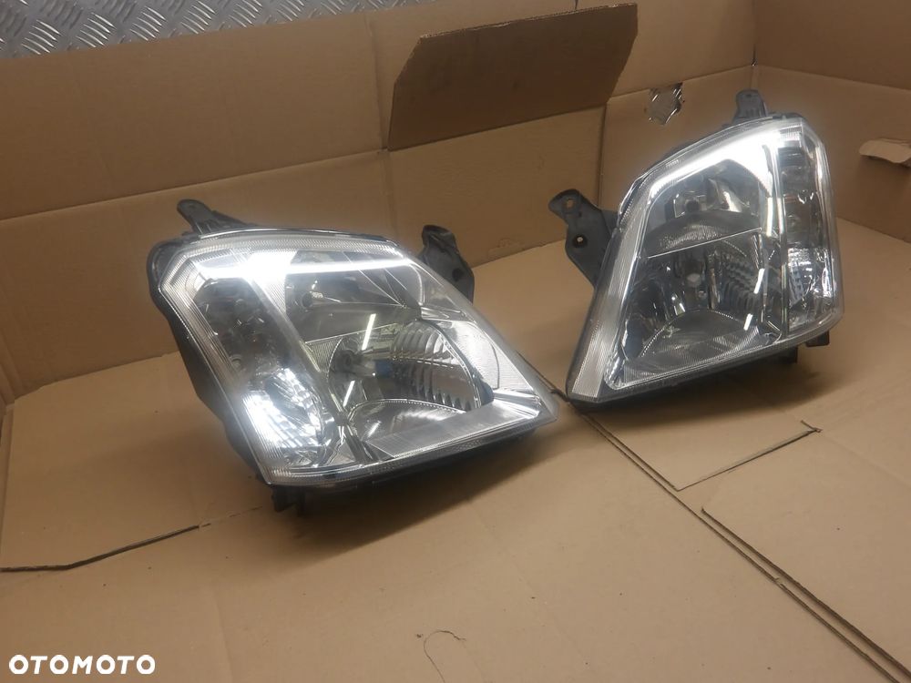 OPEL MERIVA A I LIFT 05-10 1.4B LAMPA PRAWA LEWA PRZÓD PRZEDNIA 93321053 93321052 - 17