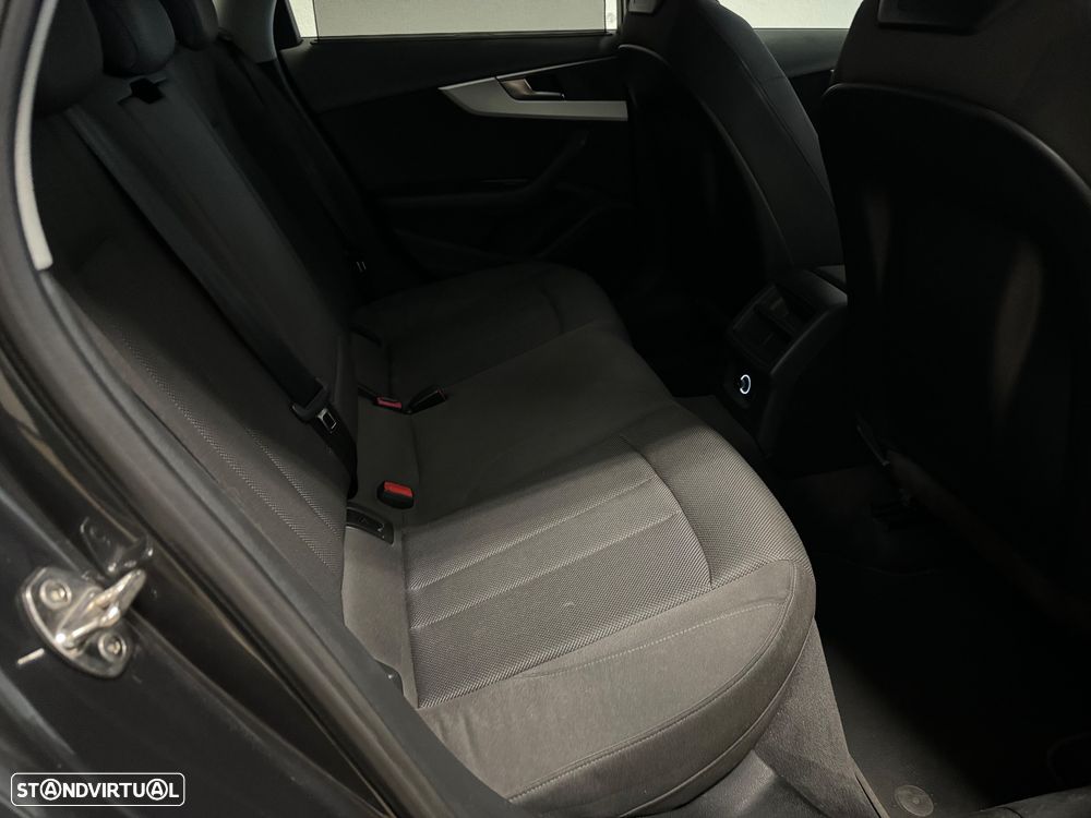 Audi A4 Avant 2.0 TDi Design S tronic - 10