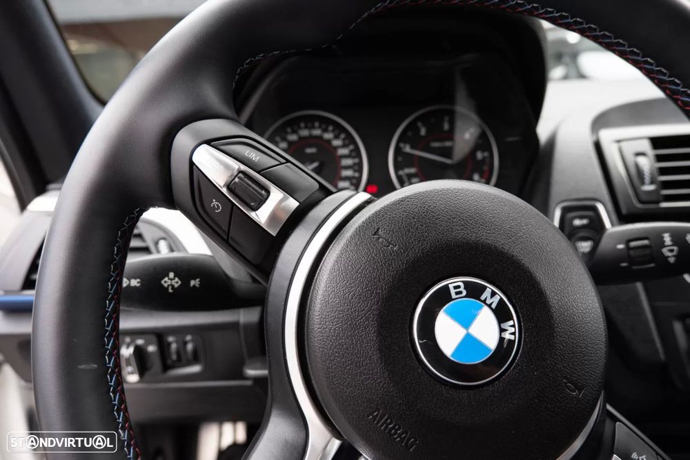 BMW 118 d Pack M - 26
