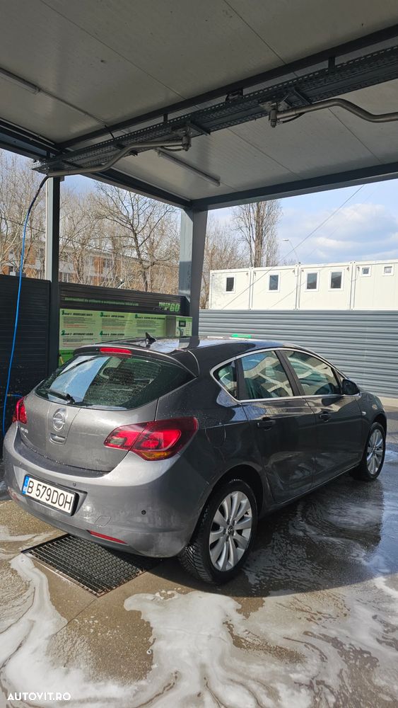 Opel Astra 1.4 - 5