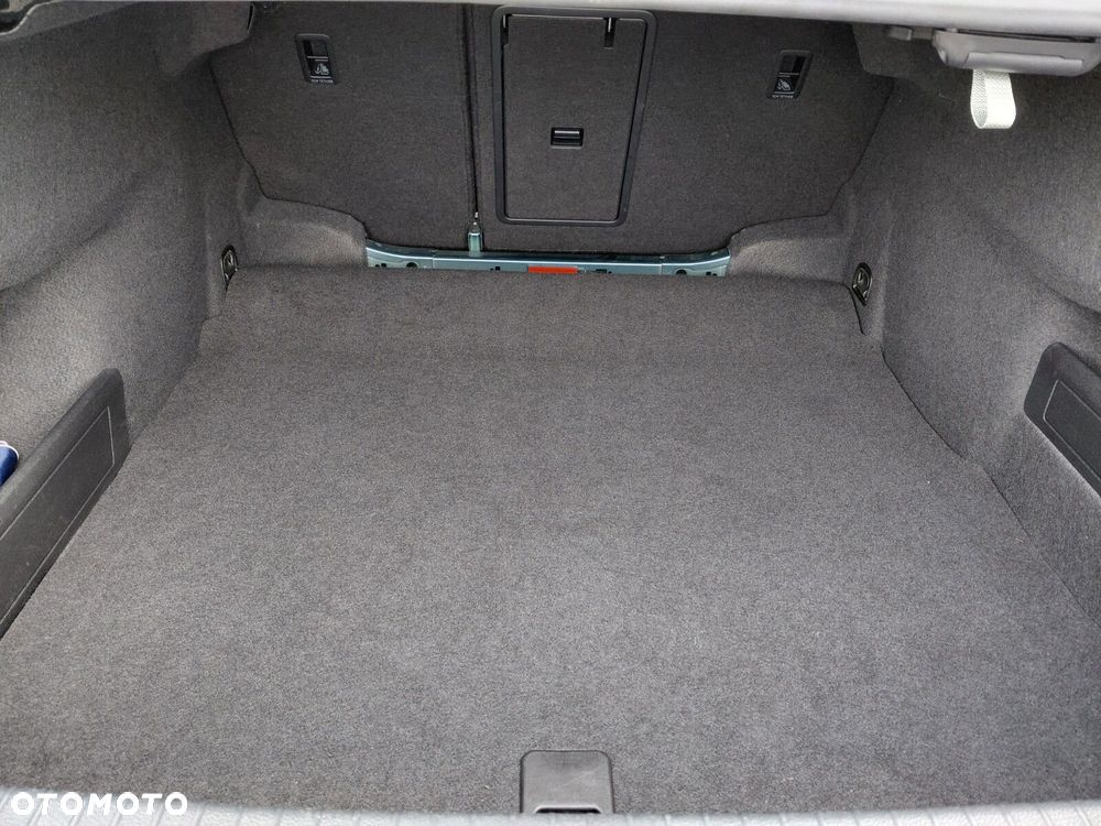 Volkswagen Passat 2.0 TDI EVO Business DSG - 28