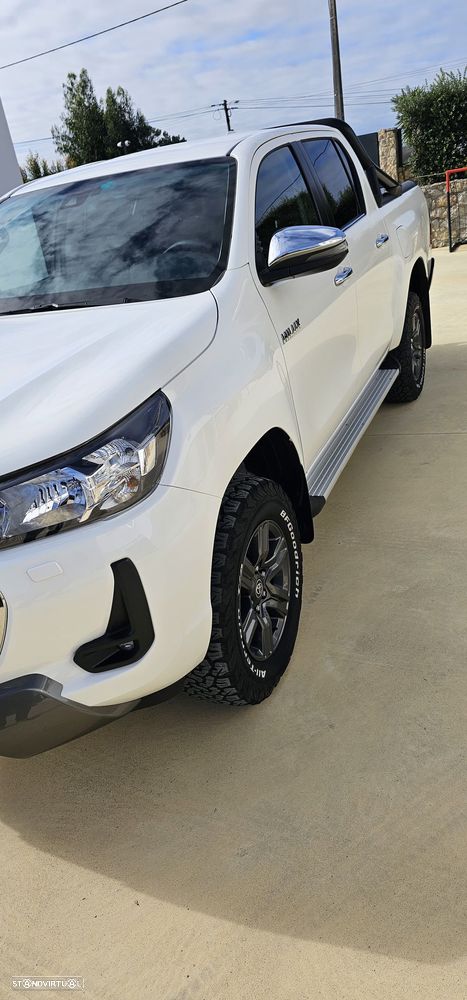 Toyota Hilux - 8