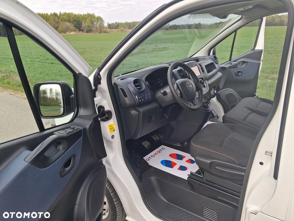 Opel Vivaro - 17