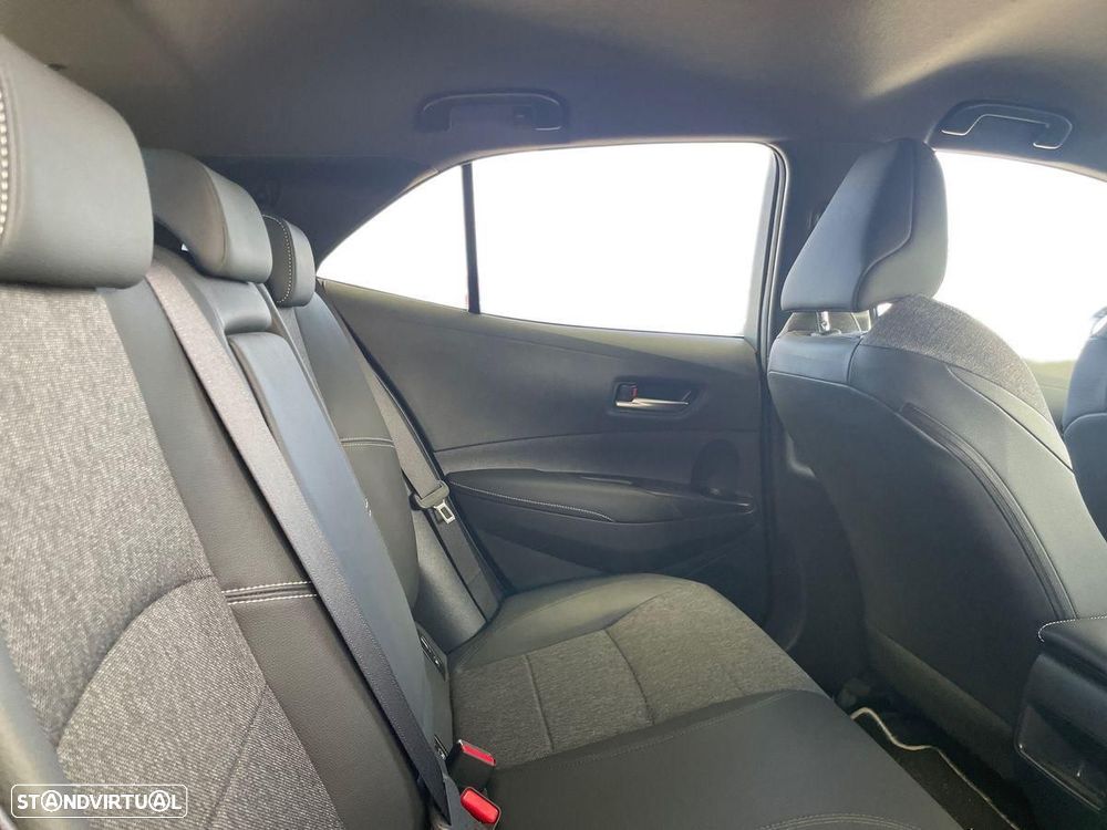Toyota Corolla 1.8 Hybrid Comfort Plus - 8