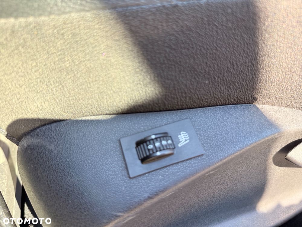 Citroën DS3 e-HDi 90 FAP ETG6 SoChic - 21