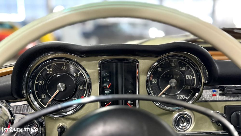 Mercedes-Benz SL 280 - 20