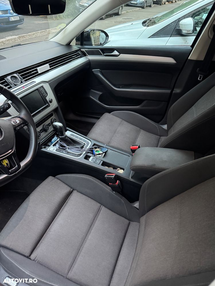Volkswagen Passat - 14