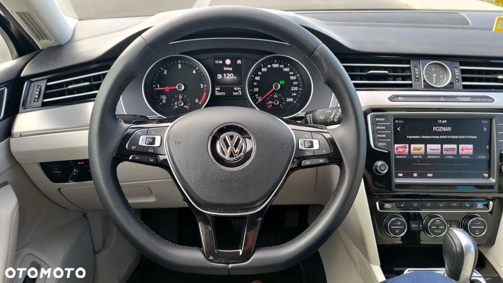 Volkswagen Passat - 29