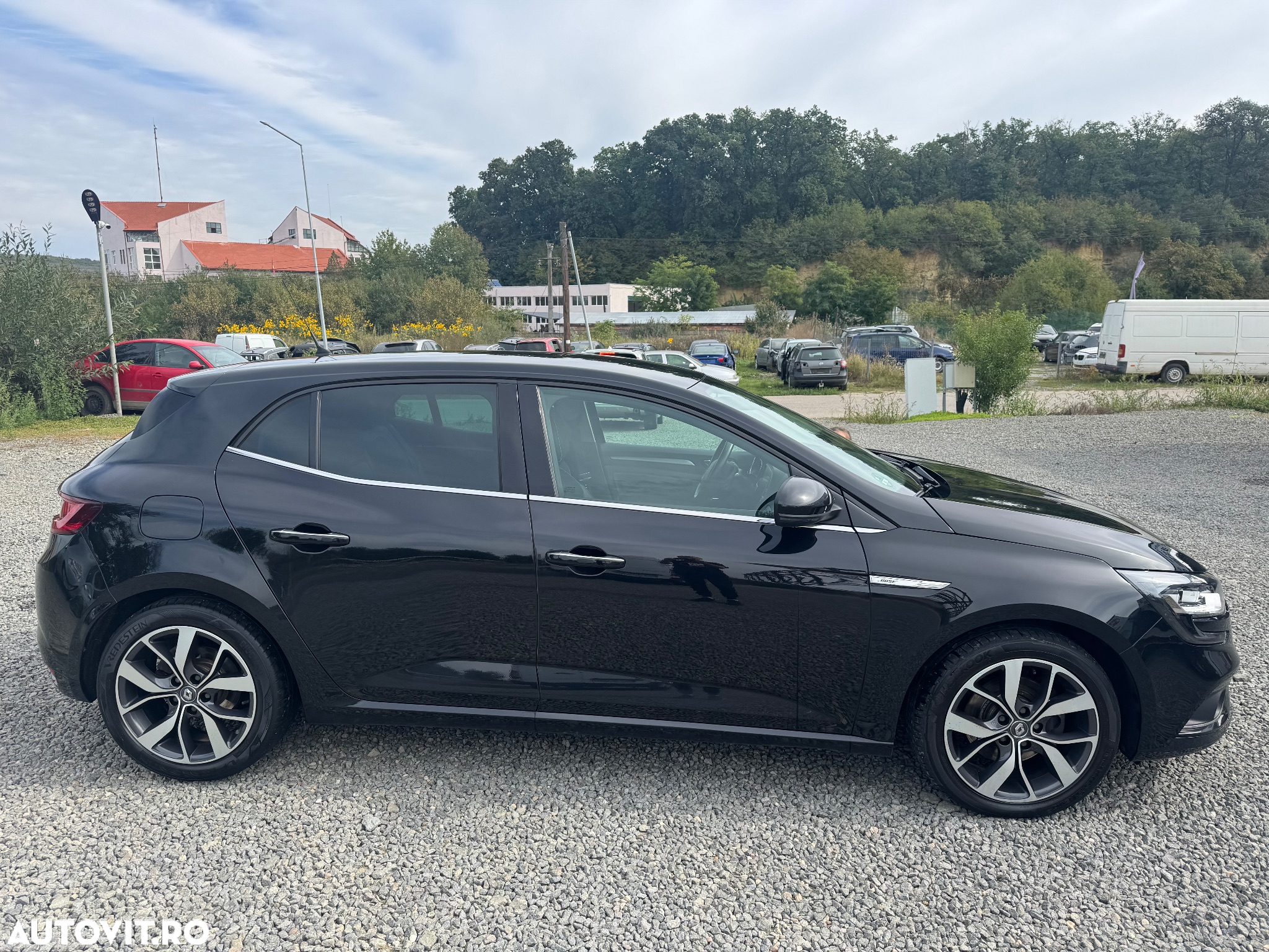 Renault Megane ENERGY dCi 130 BOSE EDITION - 6
