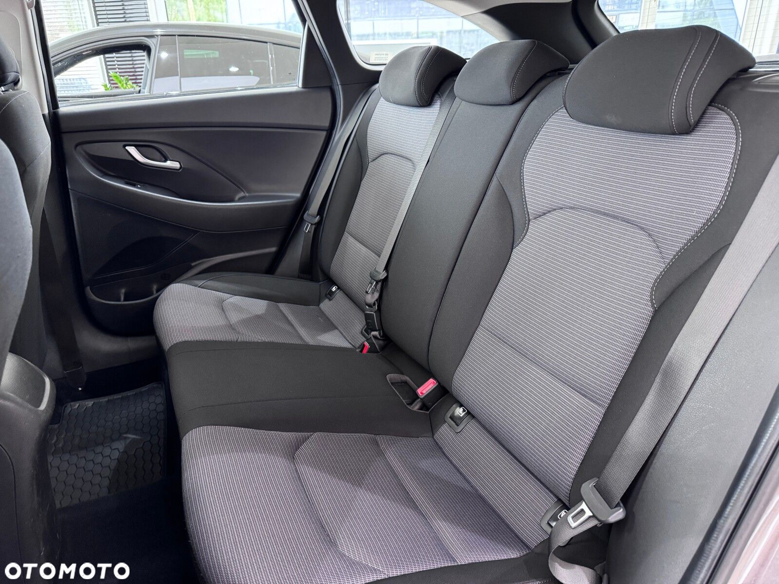 Hyundai i30 1.5 DPI Classic + - 13