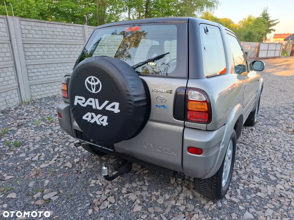 Toyota RAV4 2.0 Special - 29