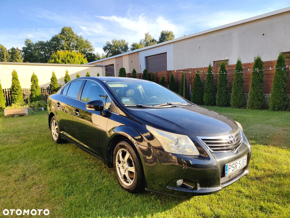 Toyota Avensis 2.0 D-4D Luna - 1