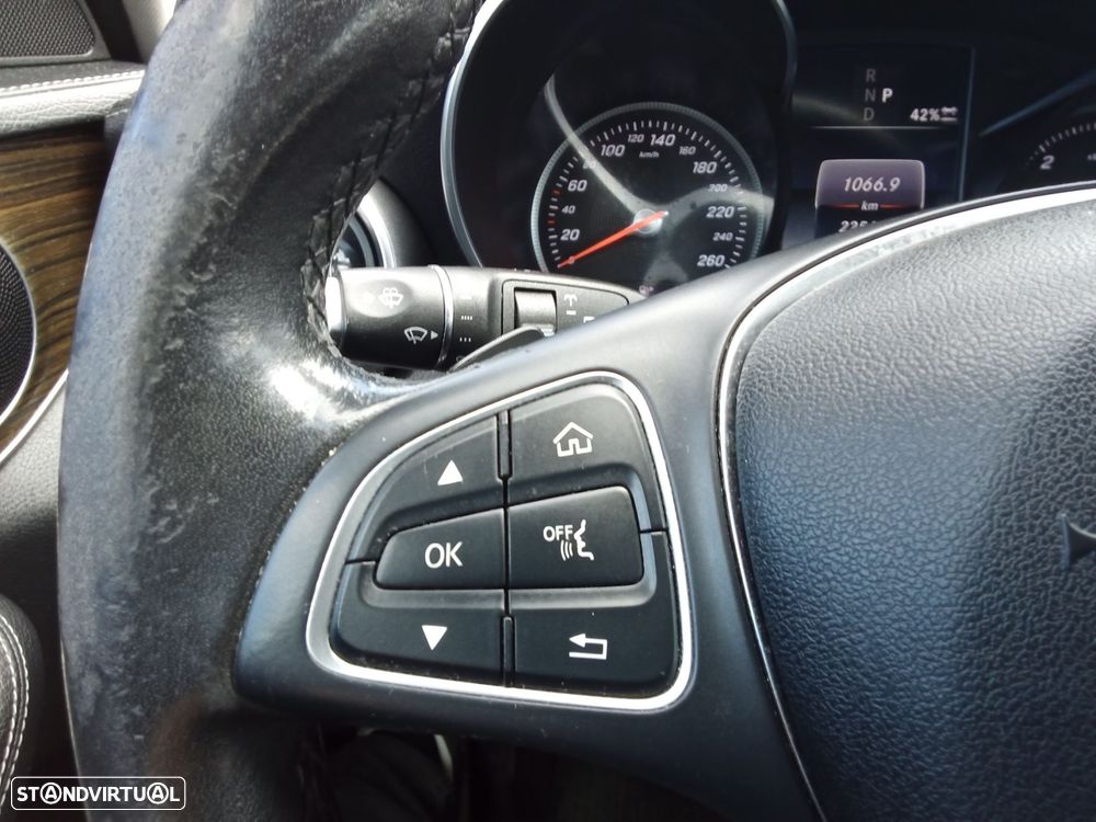 Mercedes-Benz C 300 BlueTEC Hybrid AMG Line - 23