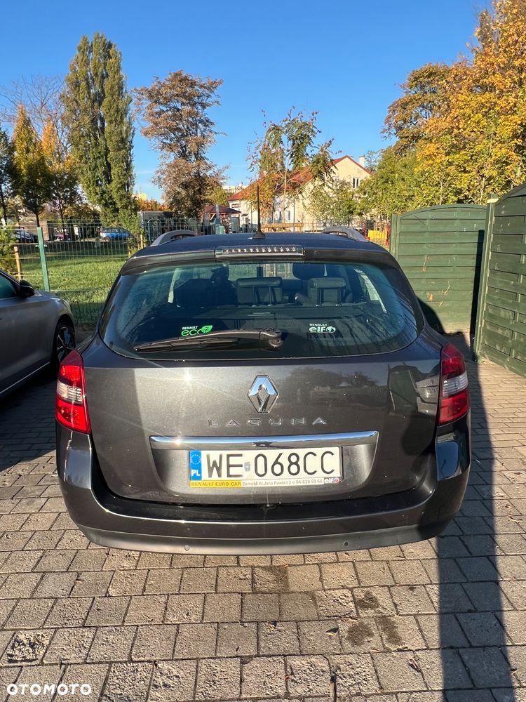 Renault Laguna 2011 photo 5