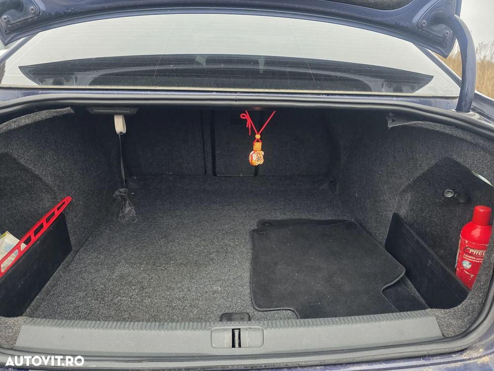 Volkswagen Passat 2.0 TDI DPF Individual Chrom - 10