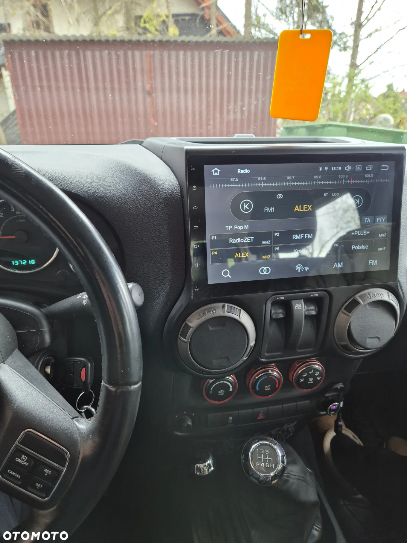 Jeep Wrangler - 11