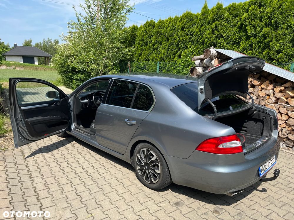 Skoda Superb 1.8 TSI Ambition DSG - 24