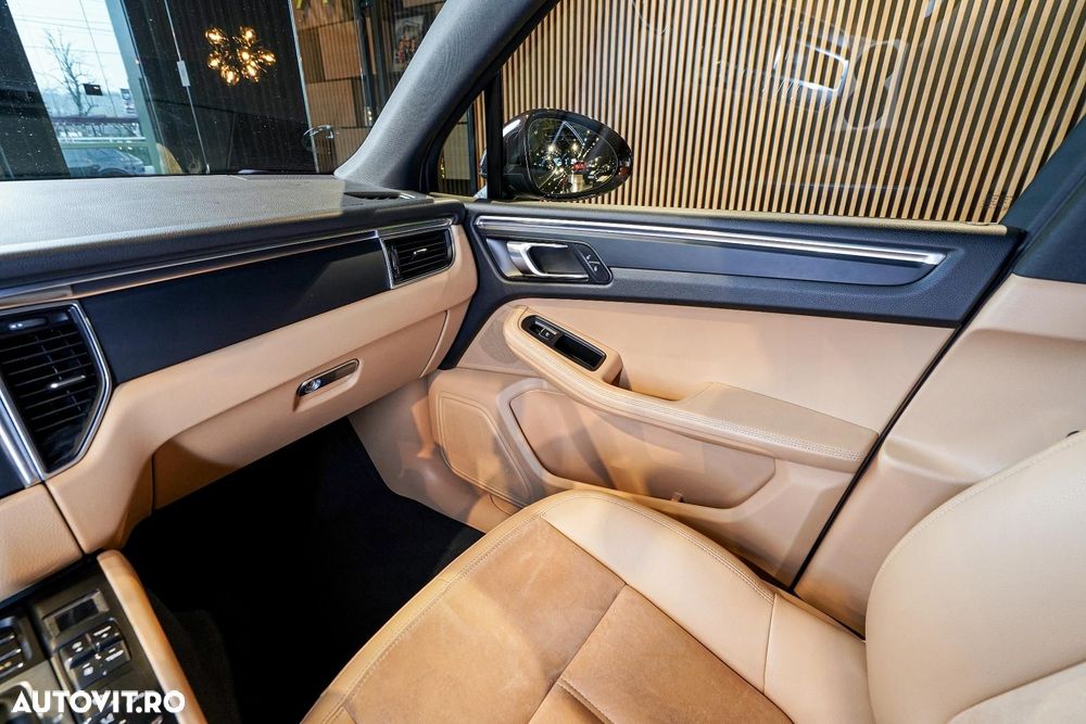 Porsche Macan - 16