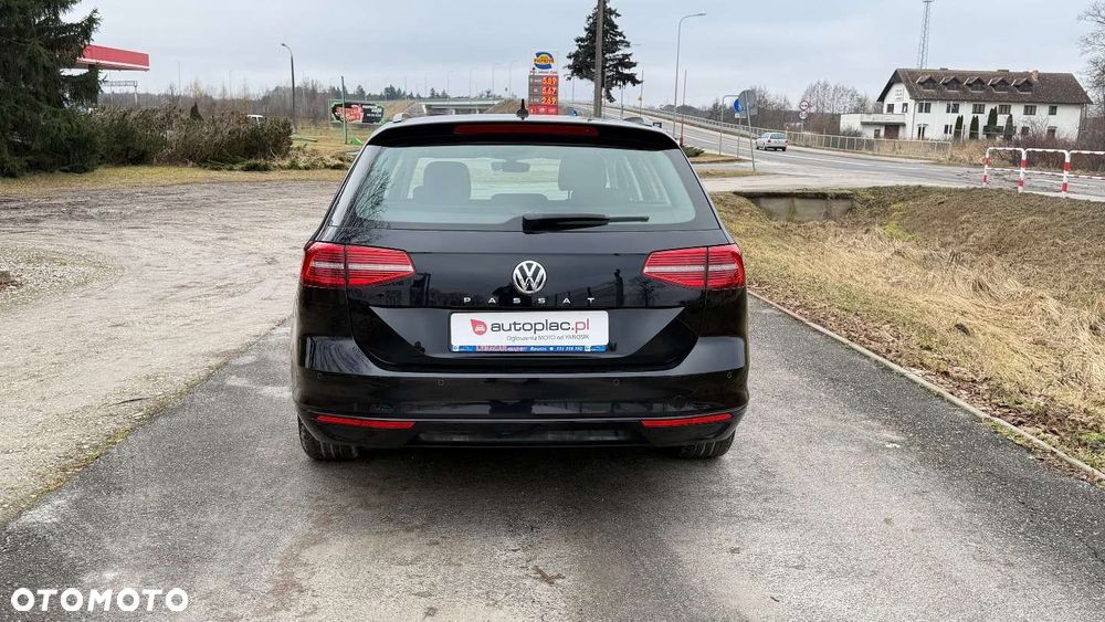 Volkswagen Passat - 20