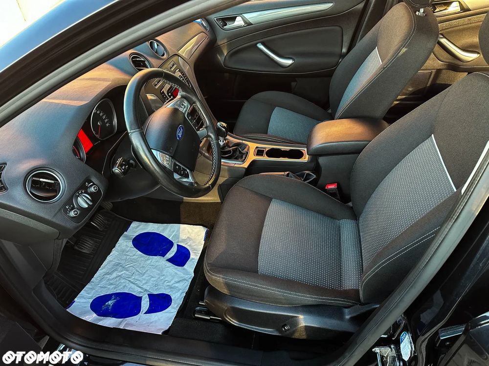 Ford Mondeo - 19