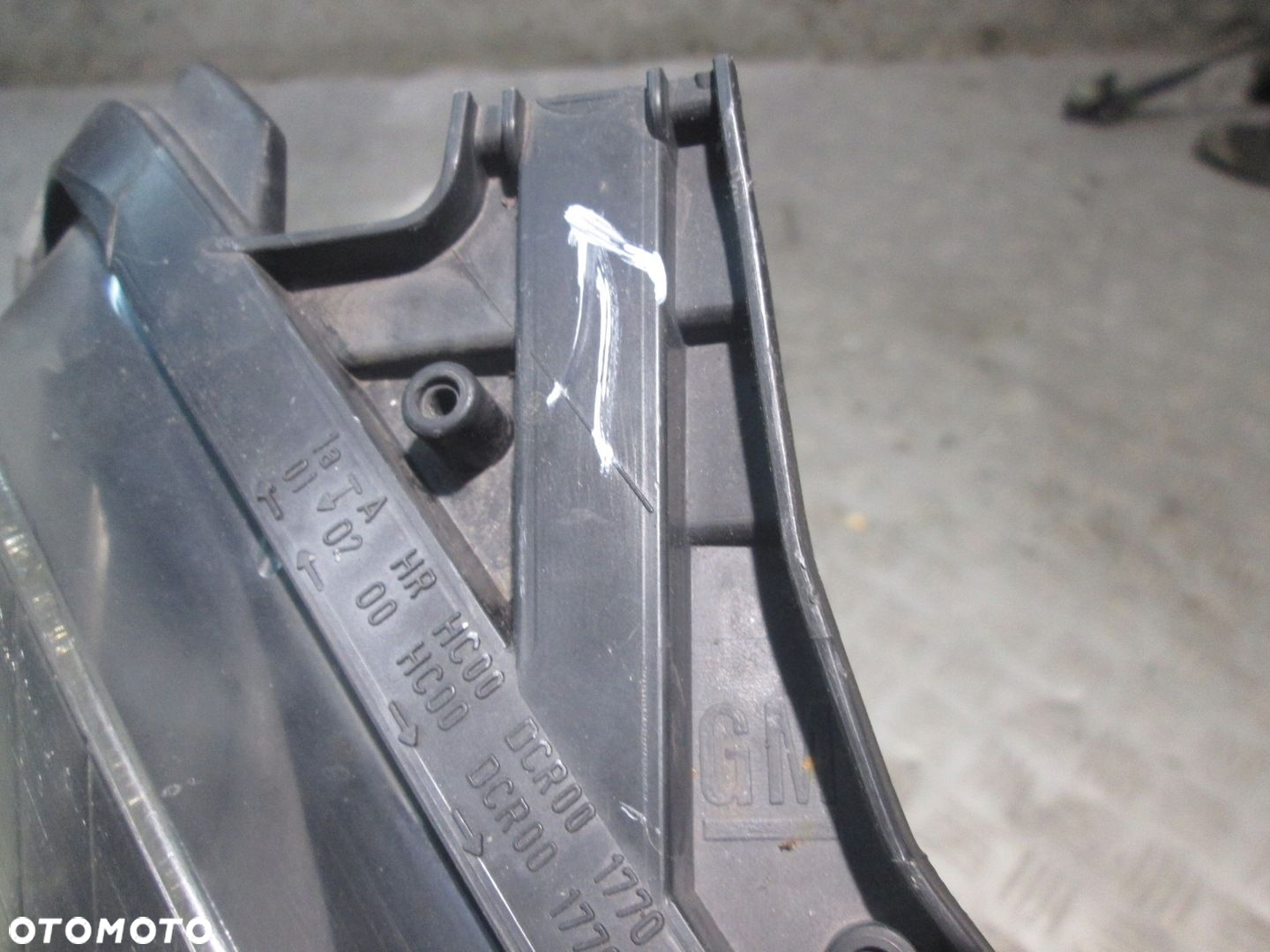 LAMPA PRAWA PRZÓD OPEL ASTRA III H EU - 2
