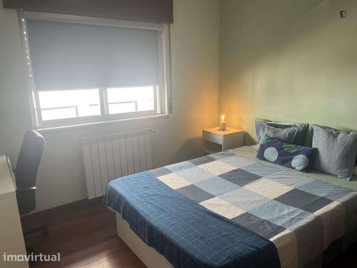 Quarto - localizado em Benfica Lisbon - Grande imagem: 4/41